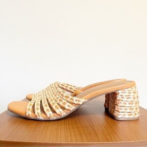Universal Thread Orange and White Woven Heeled Sandals - size 9.5